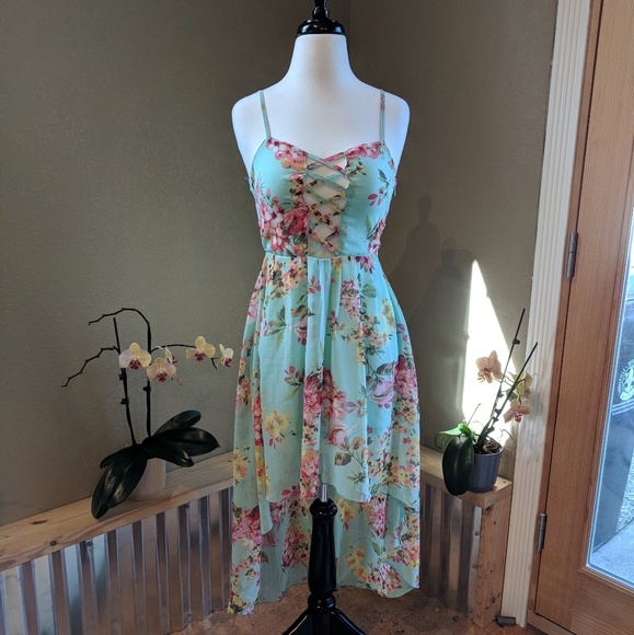 L'atiste by Amy Dresses & Skirts - L'atiste by Amy open lattice hi-lo dress